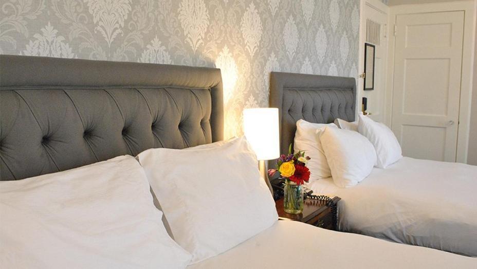 Queen Room Two Queen Beds